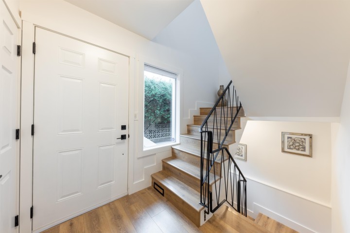 Photo 14 at 8 Glenmore Drive, Glenmore, West Vancouver