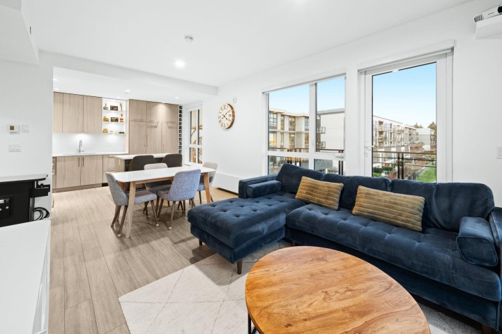 Photo 2 at 304 - 707 E 3rd Street, Queensbury, North Vancouver