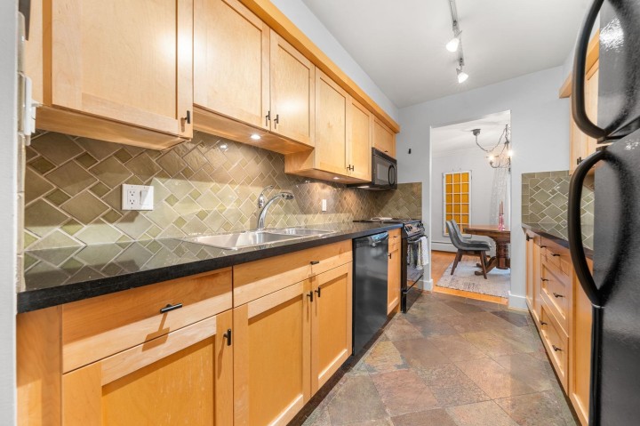 Photo 16 at 209 - 1720 W 12th Avenue, Fairview VW, Vancouver West