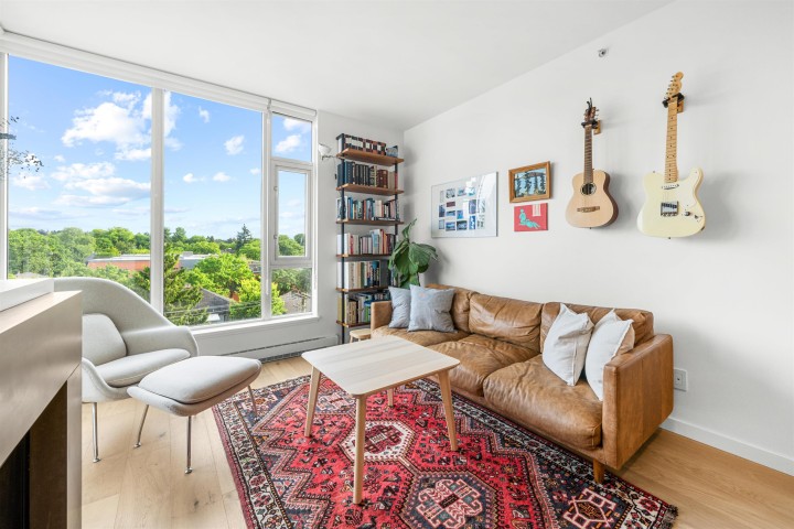 Photo 3 at 607 - 2528 Maple Street, Kitsilano, Vancouver West