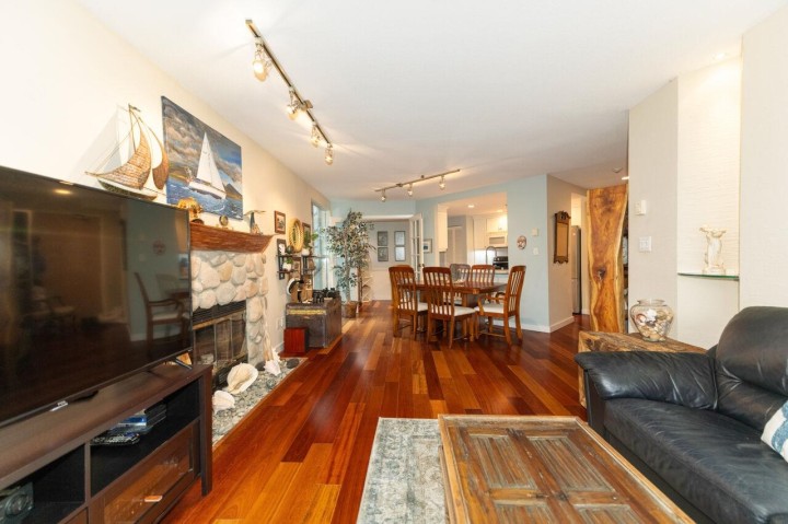 Photo 17 at 302 - 1502 Island Park Walk, False Creek, Vancouver West