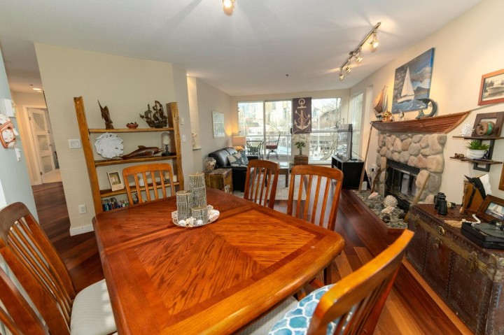 Photo 19 at 302 - 1502 Island Park Walk, False Creek, Vancouver West