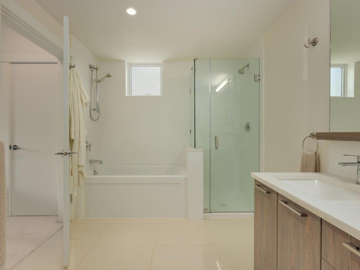 Photo 15 at 106 - 625 E 3rd Street, Lower Lonsdale, North Vancouver