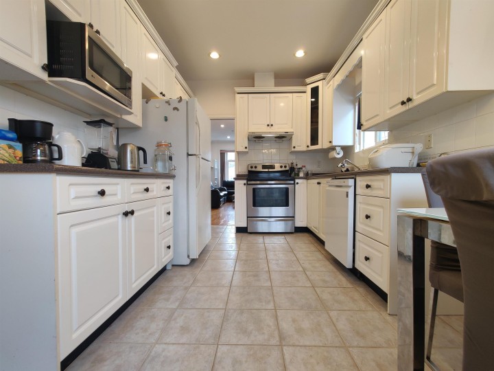 Photo 9 at 3461 William Street, Renfrew VE, Vancouver East