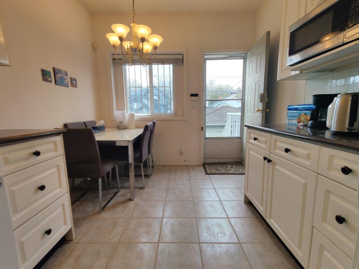Photo 11 at 3461 William Street, Renfrew VE, Vancouver East