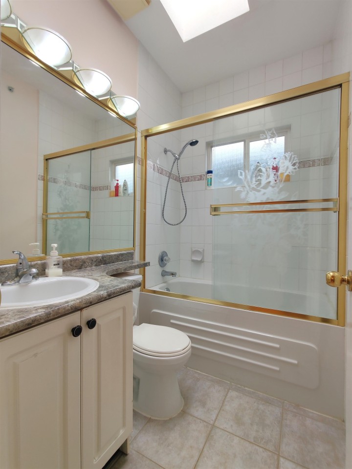Photo 19 at 3461 William Street, Renfrew VE, Vancouver East
