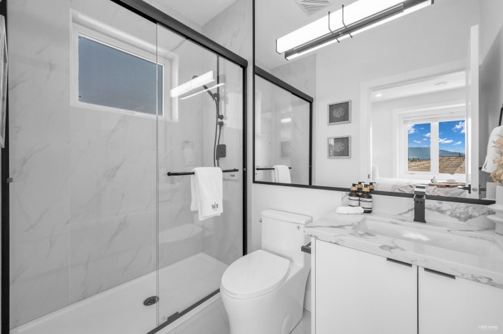 Photo 11 at 3415 Seaforth Drive, Renfrew Heights, Vancouver East