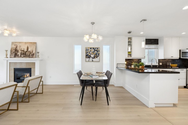 Photo 8 at 3638 Maginnis Avenue, Lynn Valley, North Vancouver