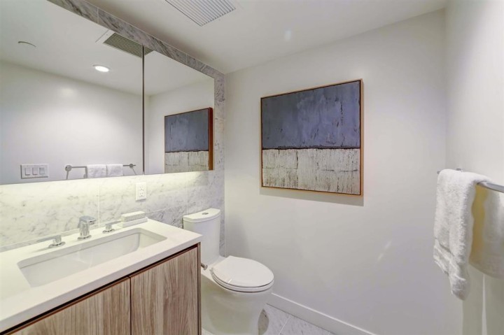 Photo 9 at 208 W 1st Avenue, False Creek, Vancouver West