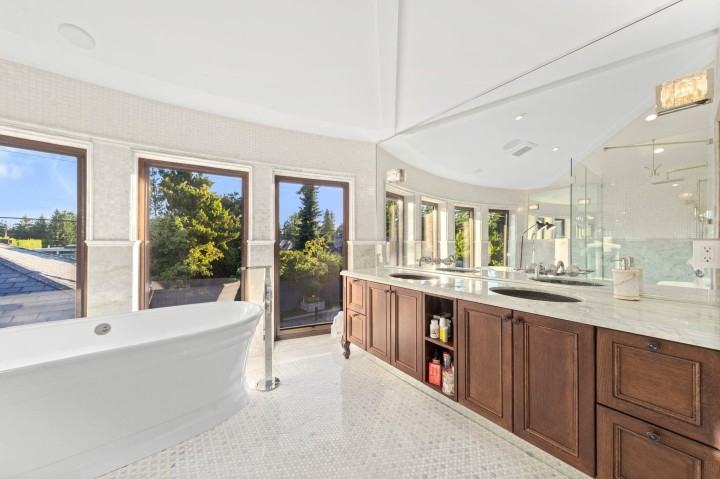 Photo 9 at 2809 Edgemont Boulevard, Edgemont, North Vancouver