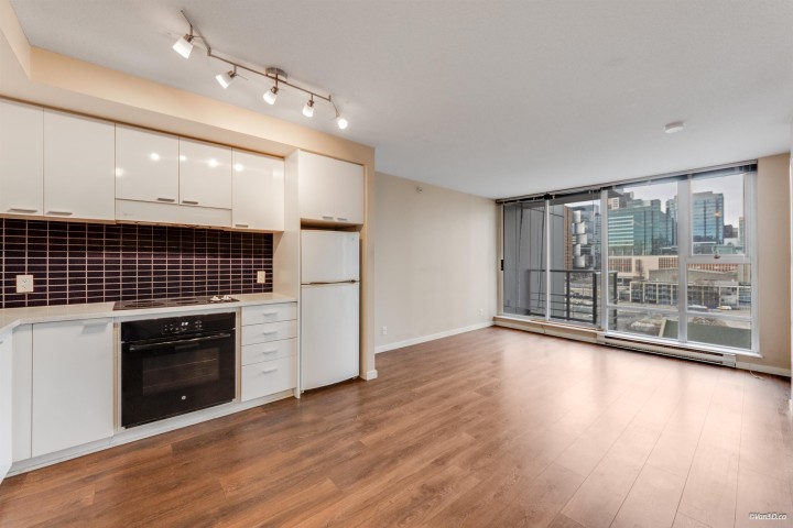 Photo 3 at 1209 - 131 Regiment Square, Downtown VW, Vancouver West