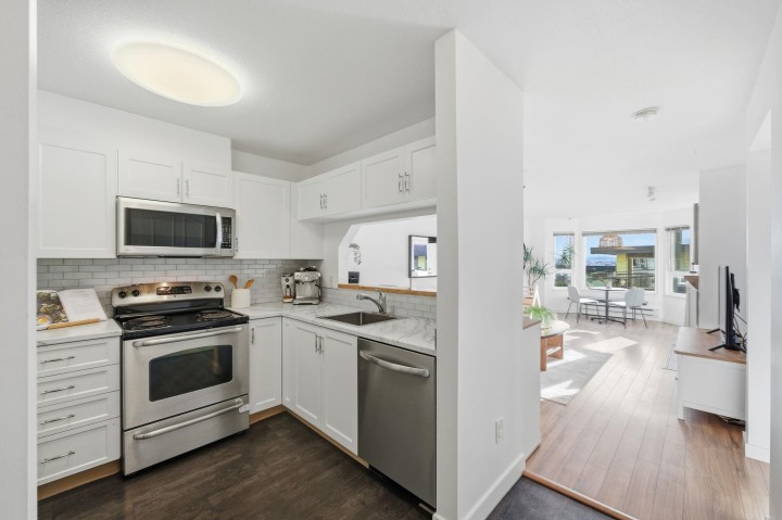 Photo 11 at 204 - 315 E 3rd Street, Lower Lonsdale, North Vancouver