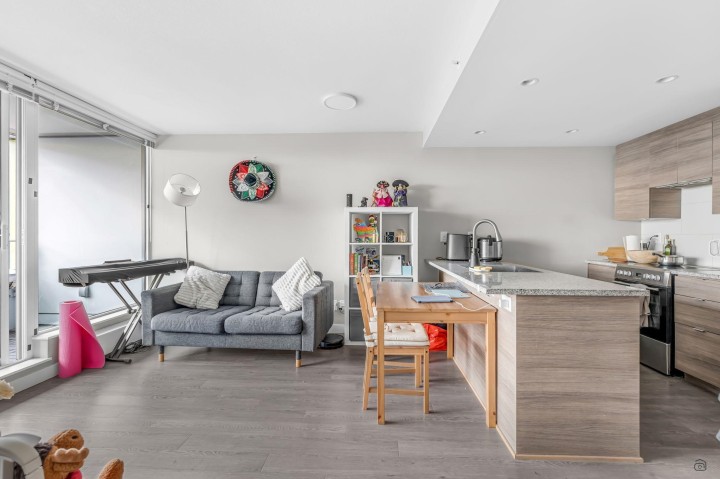 Photo 7 at 2605 - 488 Sw Marine Drive, Marpole, Vancouver West