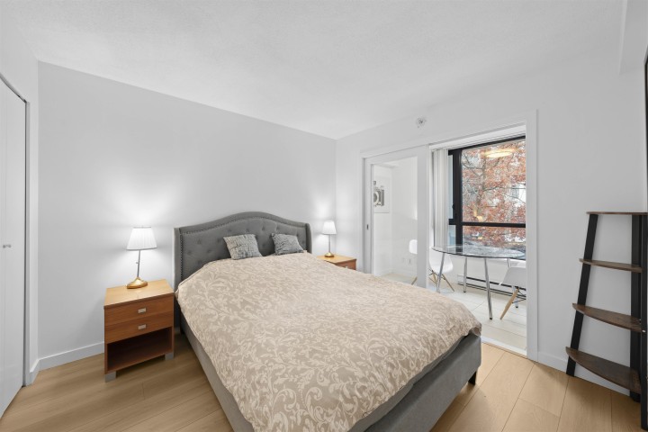 Photo 12 at 305 - 977 Mainland Street, Yaletown, Vancouver West