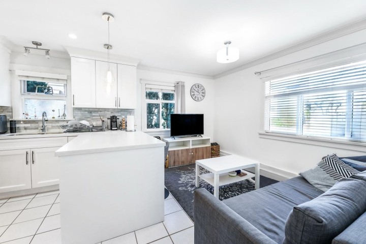 Photo 8 at 38 - 889 Tobruck Avenue, Mosquito Creek, North Vancouver