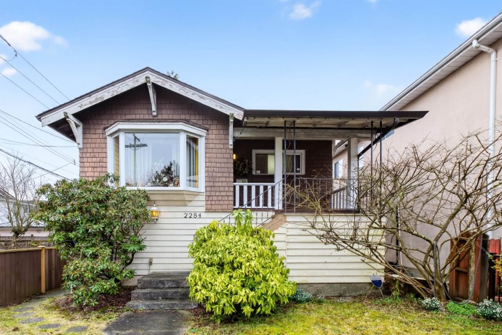 Photo 37 at 2284 E 45th Avenue, Killarney VE, Vancouver East