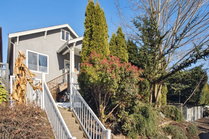 Photo 27 at 3617 Adanac Street, Renfrew VE, Vancouver East