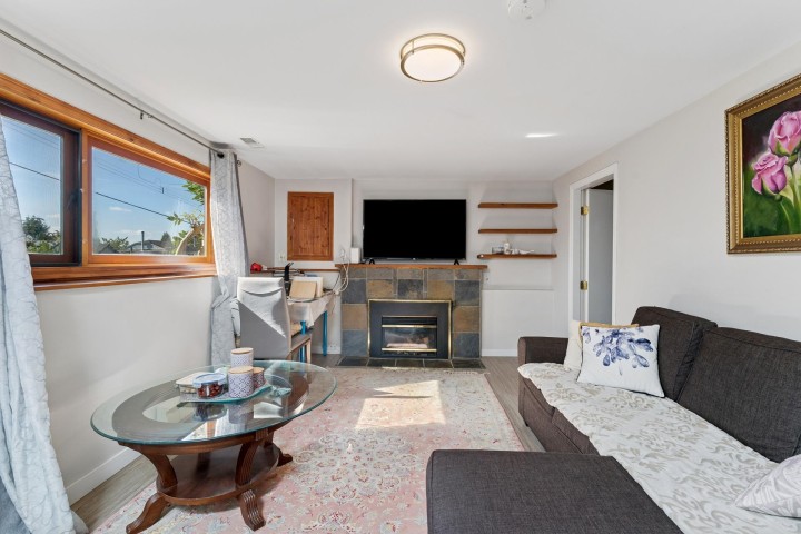 Photo 16 at 430 W Kings Road, Upper Lonsdale, North Vancouver