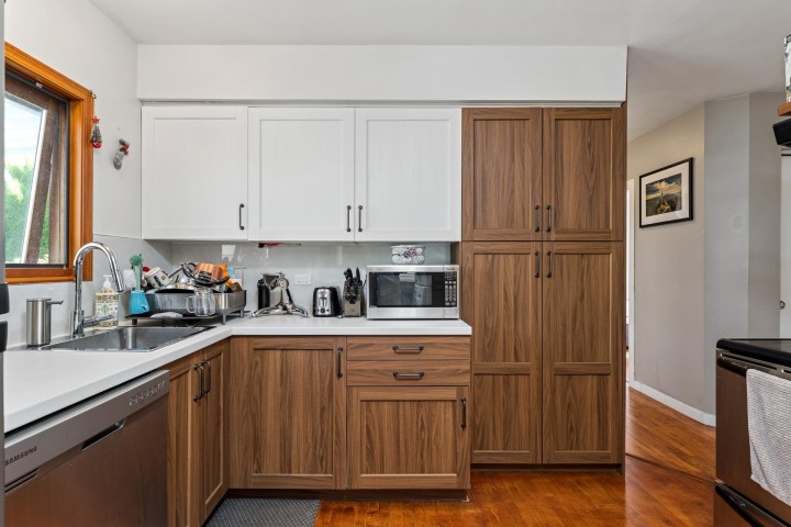 Photo 9 at 430 W Kings Road, Upper Lonsdale, North Vancouver