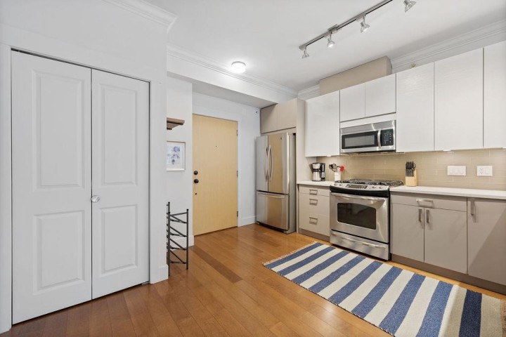 Photo 7 at 403 - 857 W 15th Street, Mosquito Creek, North Vancouver