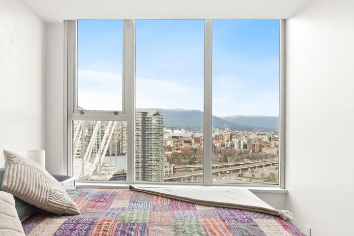 Photo 12 at 3302 - 33 Smithe Street, Yaletown, Vancouver West