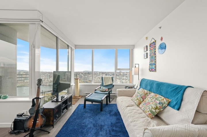 Photo 3 at 3302 - 33 Smithe Street, Yaletown, Vancouver West