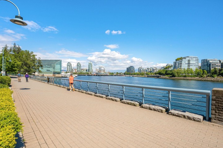 Photo 28 at 3302 - 33 Smithe Street, Yaletown, Vancouver West