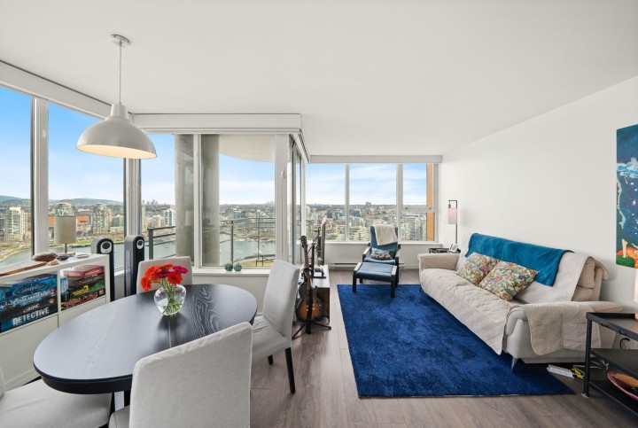 Photo 9 at 3302 - 33 Smithe Street, Yaletown, Vancouver West