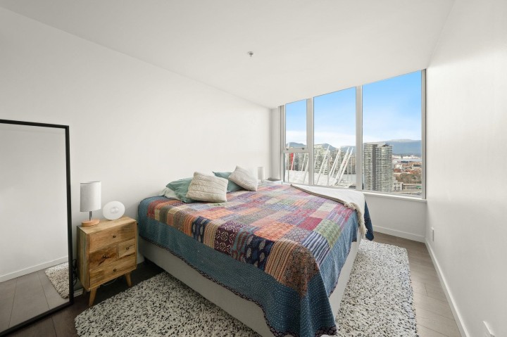 Photo 11 at 3302 - 33 Smithe Street, Yaletown, Vancouver West