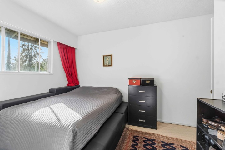 Photo 12 at 552 W 29th Street, Upper Lonsdale, North Vancouver