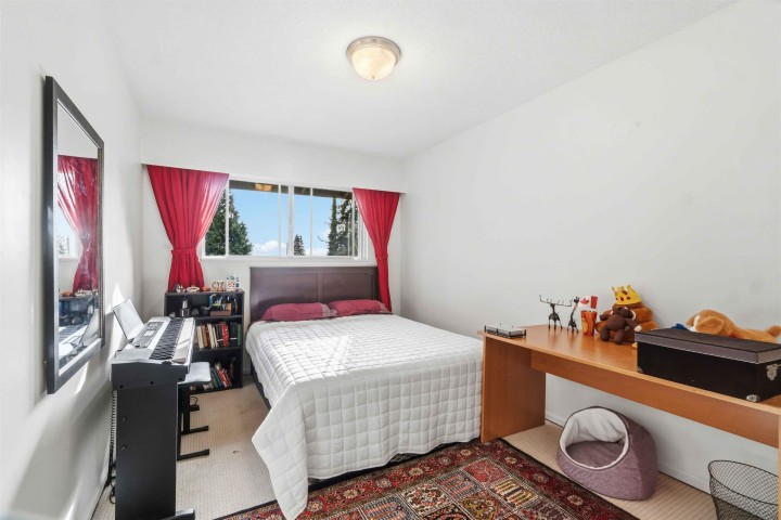 Photo 10 at 552 W 29th Street, Upper Lonsdale, North Vancouver