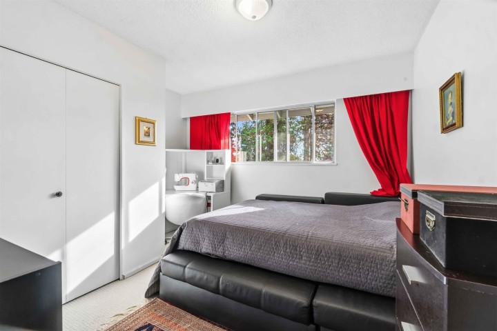 Photo 11 at 552 W 29th Street, Upper Lonsdale, North Vancouver