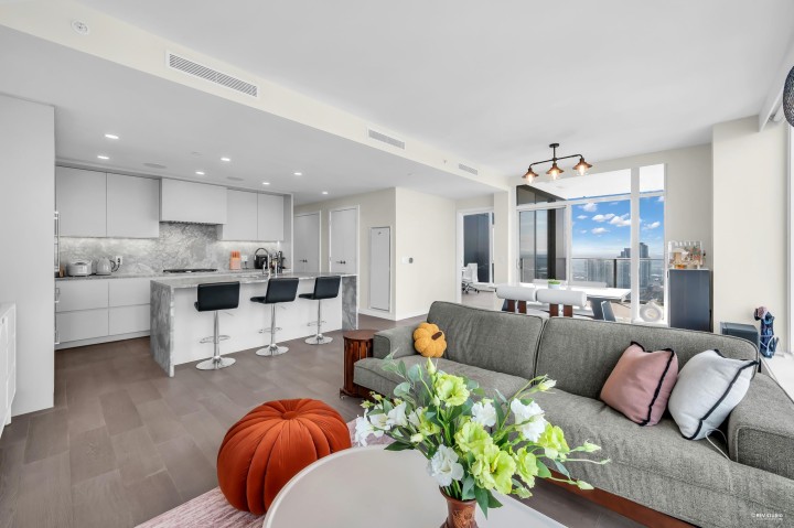 Photo 6 at 1906 - 7433 Cambie Street, South Cambie, Vancouver West