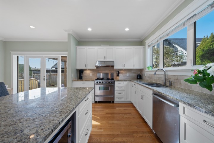 Photo 15 at 335 E 8th Street, Central Lonsdale, North Vancouver