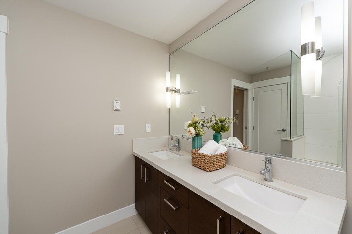 Photo 18 at 966 W 43rd Avenue, Oakridge VW, Vancouver West