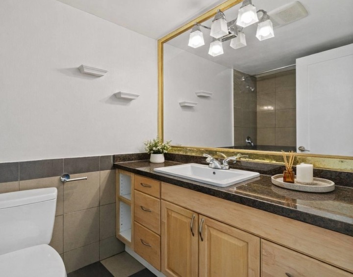 Photo 6 at 202 - 250 W 1st Street, Lower Lonsdale, North Vancouver