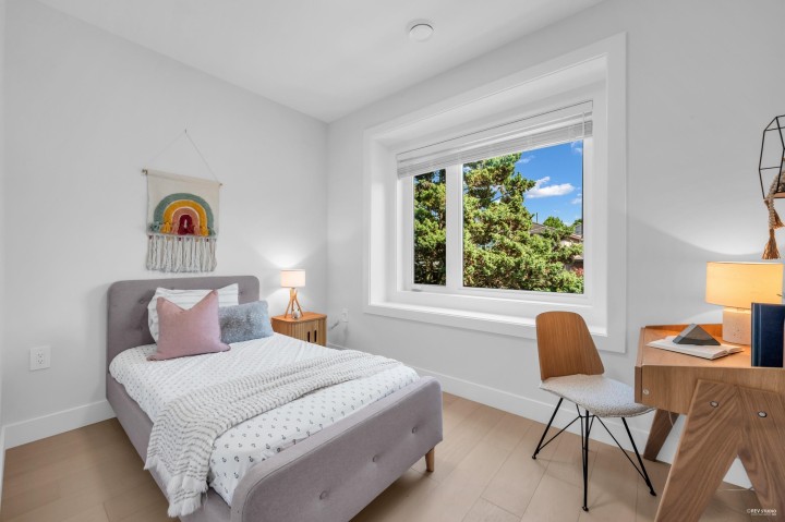 Photo 12 at 3417 Seaforth Drive, Renfrew Heights, Vancouver East
