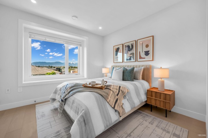 Photo 10 at 3417 Seaforth Drive, Renfrew Heights, Vancouver East