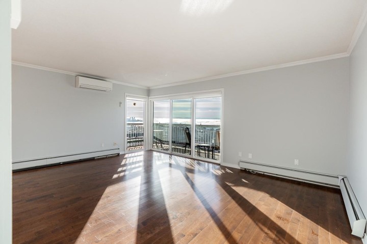 Photo 3 at 318 - 3080 Lonsdale Avenue, Upper Lonsdale, North Vancouver