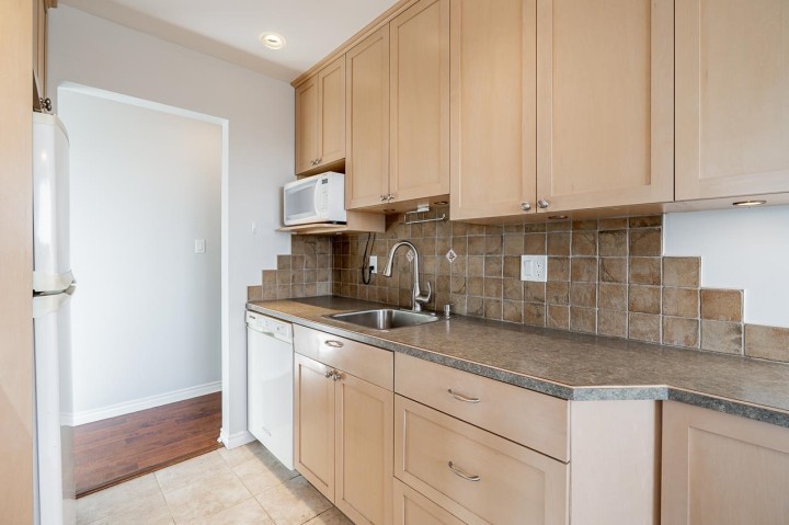 Photo 9 at 318 - 3080 Lonsdale Avenue, Upper Lonsdale, North Vancouver