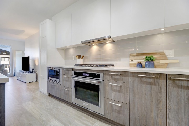 Photo 3 at 306 - 625 E 3rd Street, Lower Lonsdale, North Vancouver