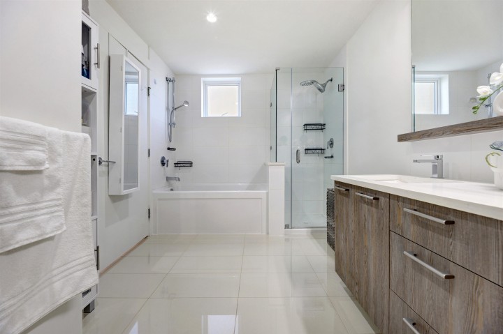 Photo 14 at 306 - 625 E 3rd Street, Lower Lonsdale, North Vancouver