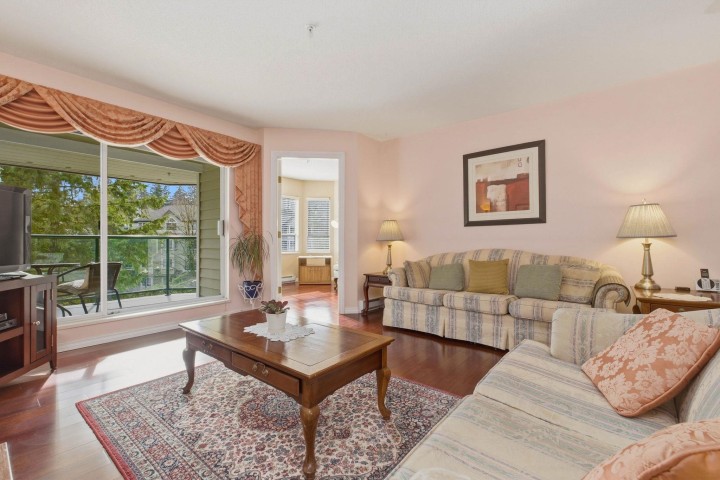 Photo 7 at 312 - 3680 Banff Court, Northlands, North Vancouver