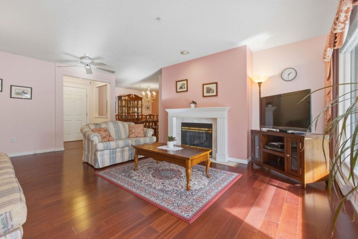 Photo 5 at 312 - 3680 Banff Court, Northlands, North Vancouver