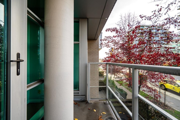 Photo 16 at TH6 - 168 E Esplanade Avenue, Lower Lonsdale, North Vancouver