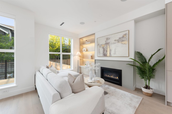 Photo 8 at 1489 W 52nd Avenue, South Granville, Vancouver West