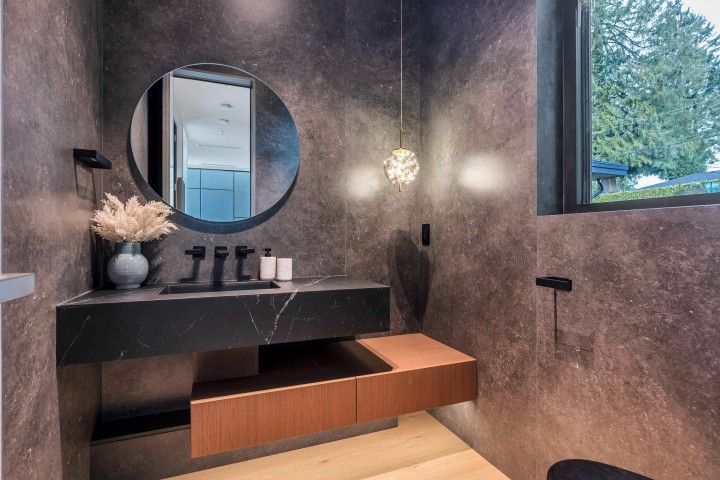 Photo 7 at 922 Wentworth Avenue, Forest Hills NV, North Vancouver