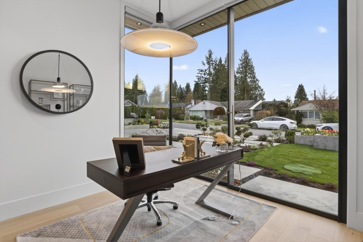 Photo 9 at 922 Wentworth Avenue, Forest Hills NV, North Vancouver