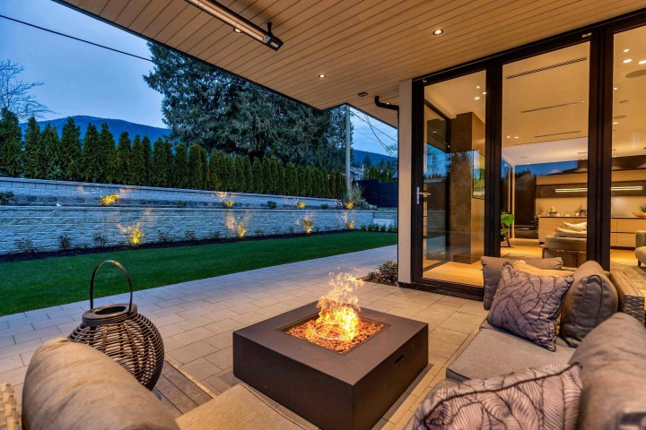 Photo 38 at 922 Wentworth Avenue, Forest Hills NV, North Vancouver