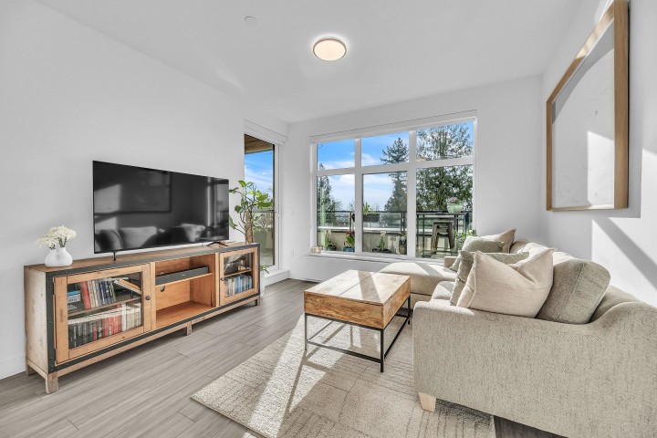 Photo 12 at 205 - 733 E 3rd Street, Queensbury, North Vancouver